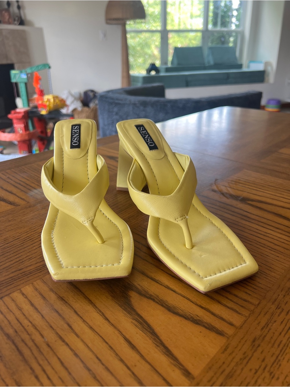SENSO Lemon Yellow Square-Toe Thong Block Heel Sandals